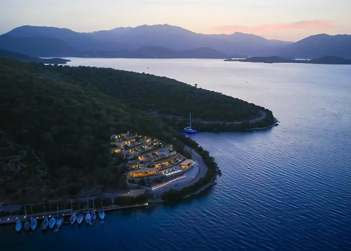 منتجع Azur Retreat 3*